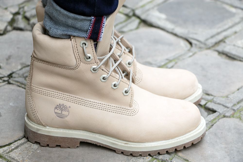  photo timberland-6-premium-boots-off-white-nubuck.jpg