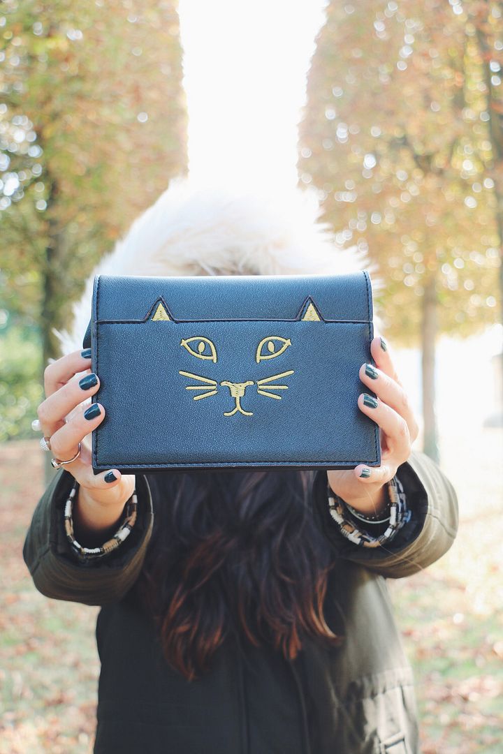  photo feline-purse-charlotte-olympia-1.jpg