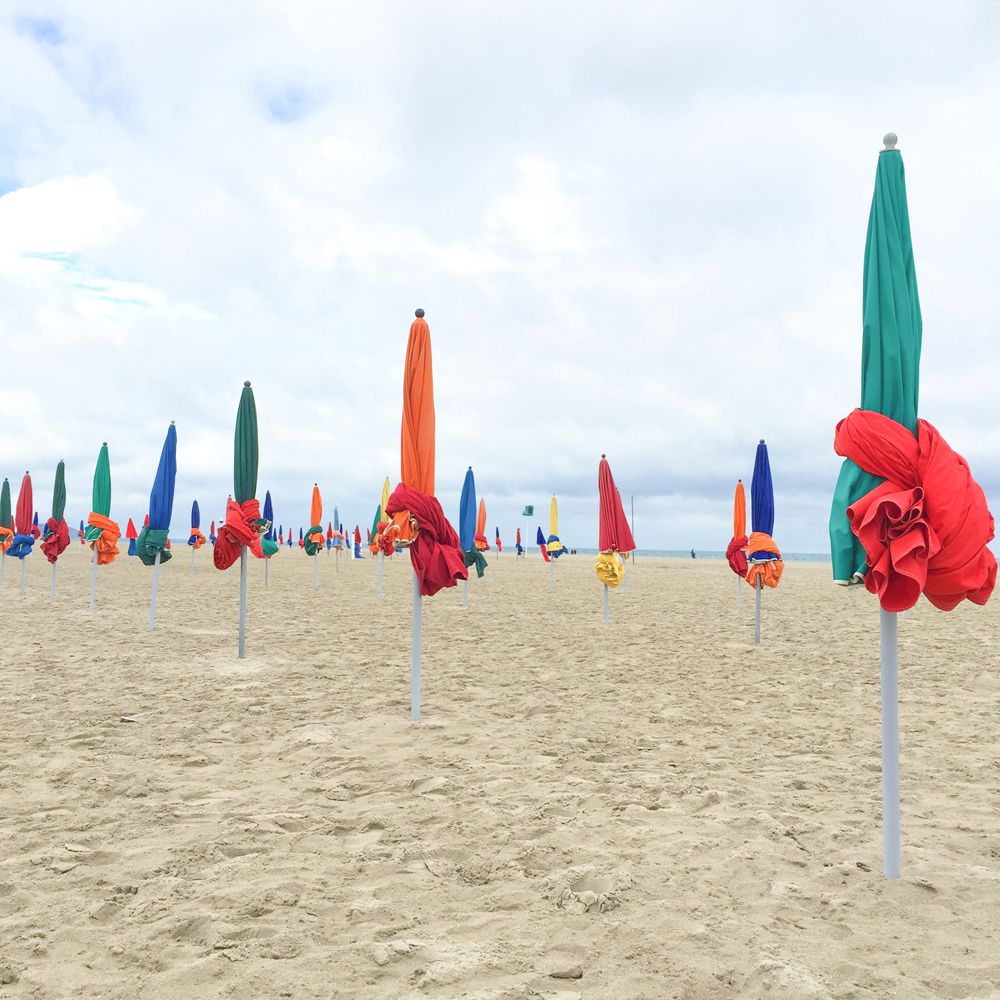  photo DEAUVILLE-plage-parasols.jpg
