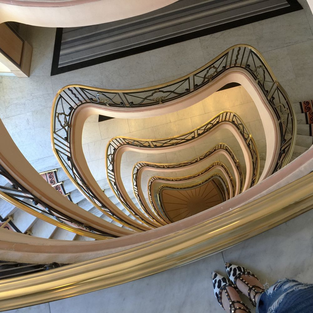  photo marieluvpink-hotel-martinez-cannes-2015-stairs-escaliers.jpg