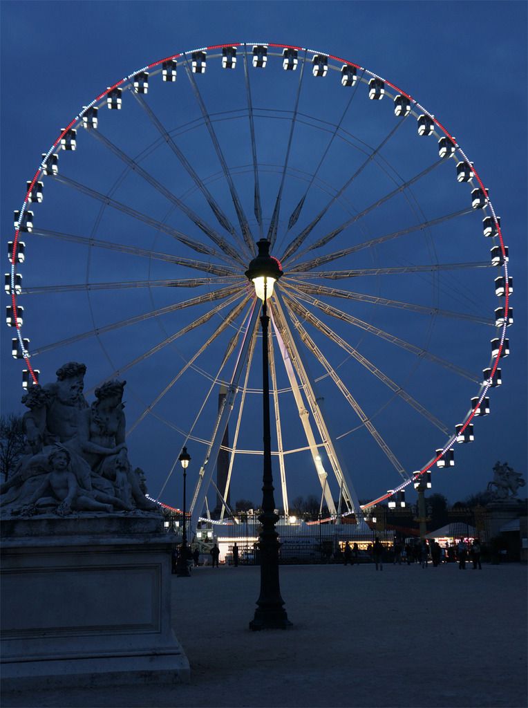  photo paris-tuileries-garden-christmas-night-1.jpg