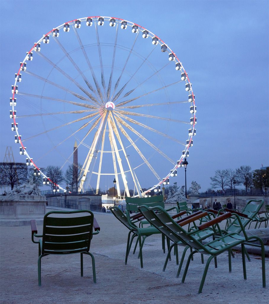  photo paris-tuileries-garden-christmas-night.jpg