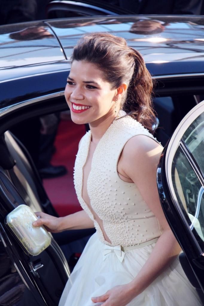  photo CANNES_2014_RED_CARPET_AMERICA_FERRERA_2jpg_effected.jpg