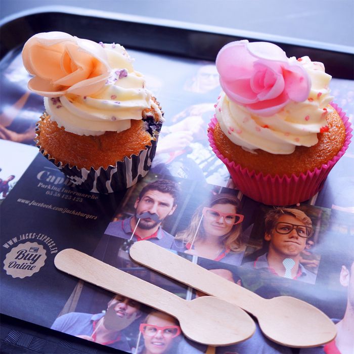  photo CUPCAKESjpg_effected.jpg