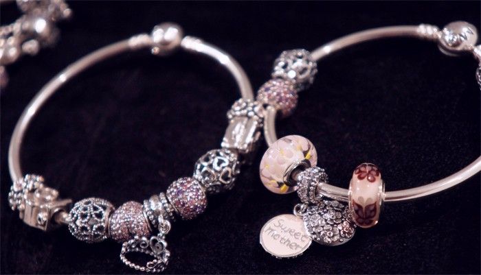  photo MARIELUVPINK_BIJOUX_PANDORA_25jpg_effected.jpg