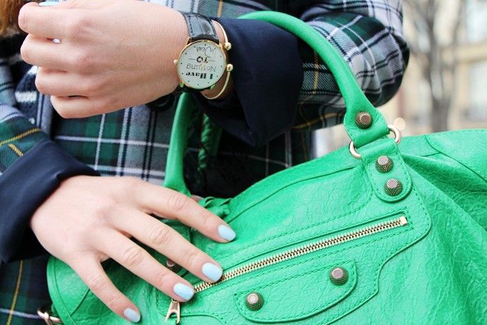  photo BALENCIAGA_CITY_BAG_GREEN_4jpg_effected.jpg