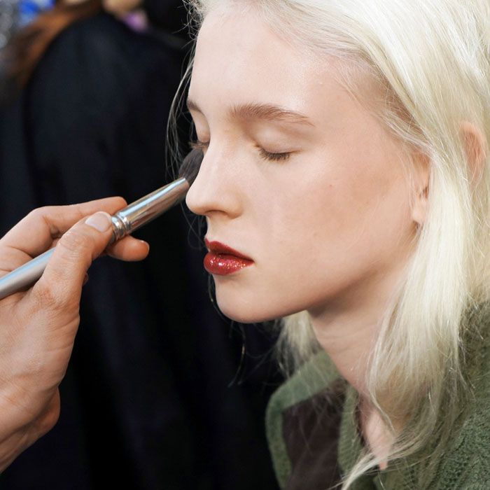  photo BACKSTAGE_DEFILE_CEDRIC_CHARLIER.jpg