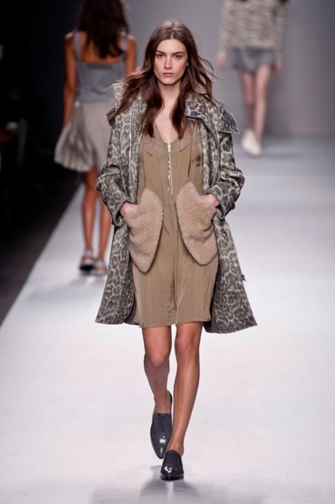  photo DEFILE_VANESSA_BRUNO_HIVER_2014_2015.jpg