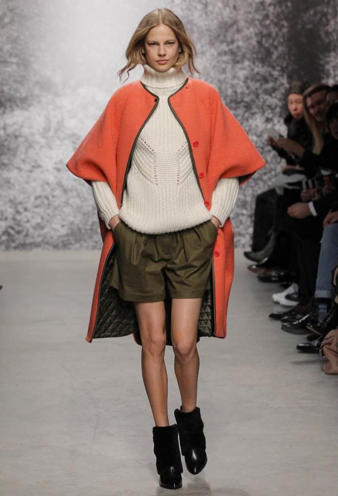  photo PFW_DEFILE_PAUL_AND_JOE_HIVER_2014_2015_FASHION_SHOW.jpg