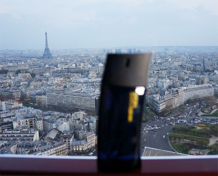  photo BAR_LA_VUE_PARIS_4jpg_effected.jpg