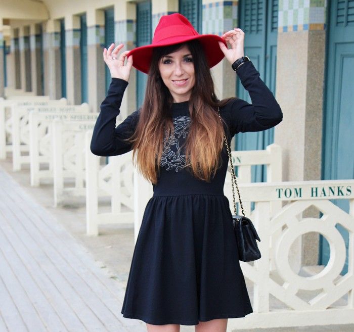  photo CATARZI_CHAPEAU_HAT_ASOS_RED_ROUGE_3jpg_effected.jpg