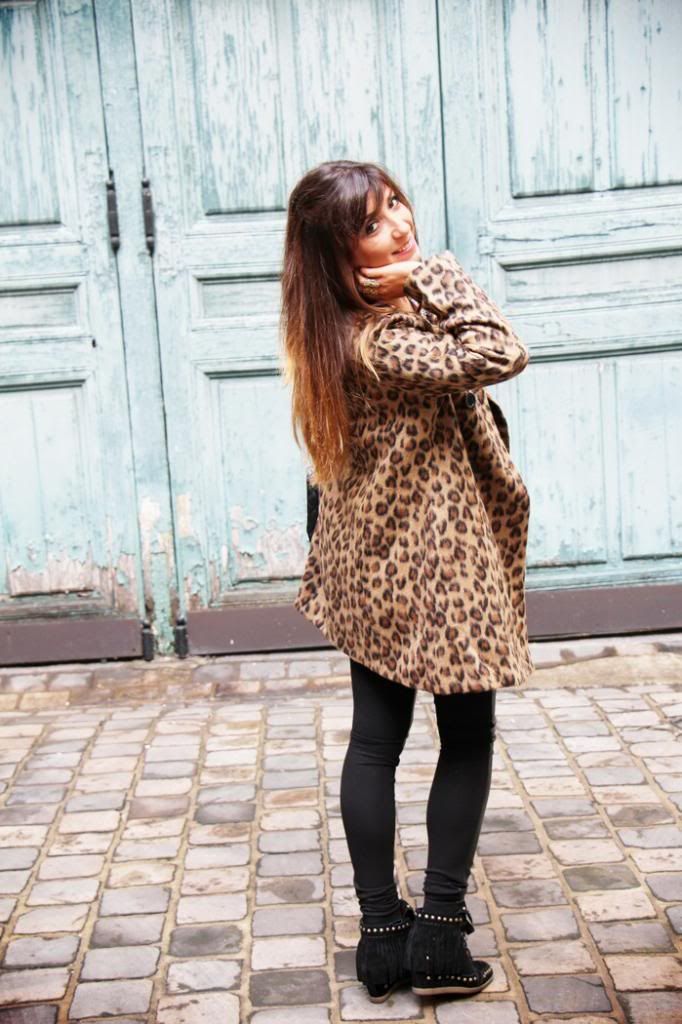  photo manteau-leopard-bymonshowroom-close-alison.jpg