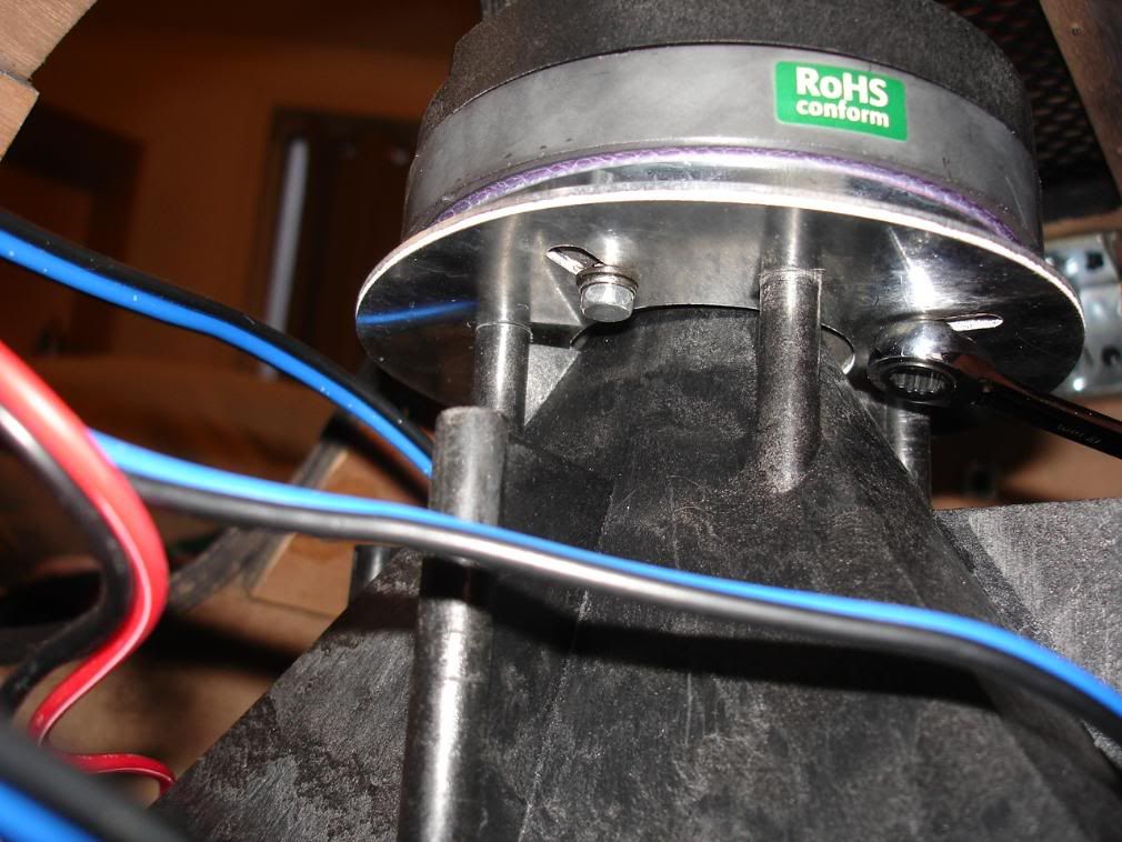 fixing a blown tweeter S408 by Mackie