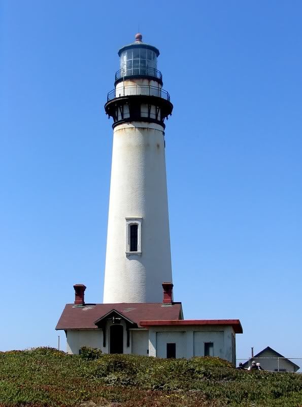 IMAGE: http://i154.photobucket.com/albums/s254/drevilsmom/lighthouse_filtered.jpg