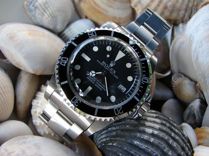 RolexSeaDwellerSingleRed_800_01.jpg