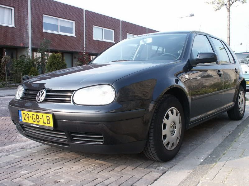  on my neighbours car a black VW Golf Mk IV Here are some before pics