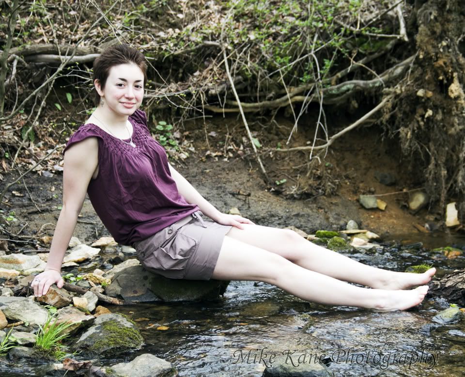 IMAGE: http://i154.photobucket.com/albums/s272/valentino_031/10_watermark.jpg