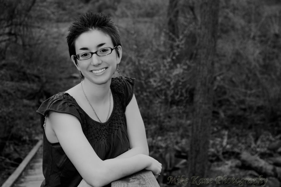 IMAGE: http://i154.photobucket.com/albums/s272/valentino_031/12_watermarked.jpg