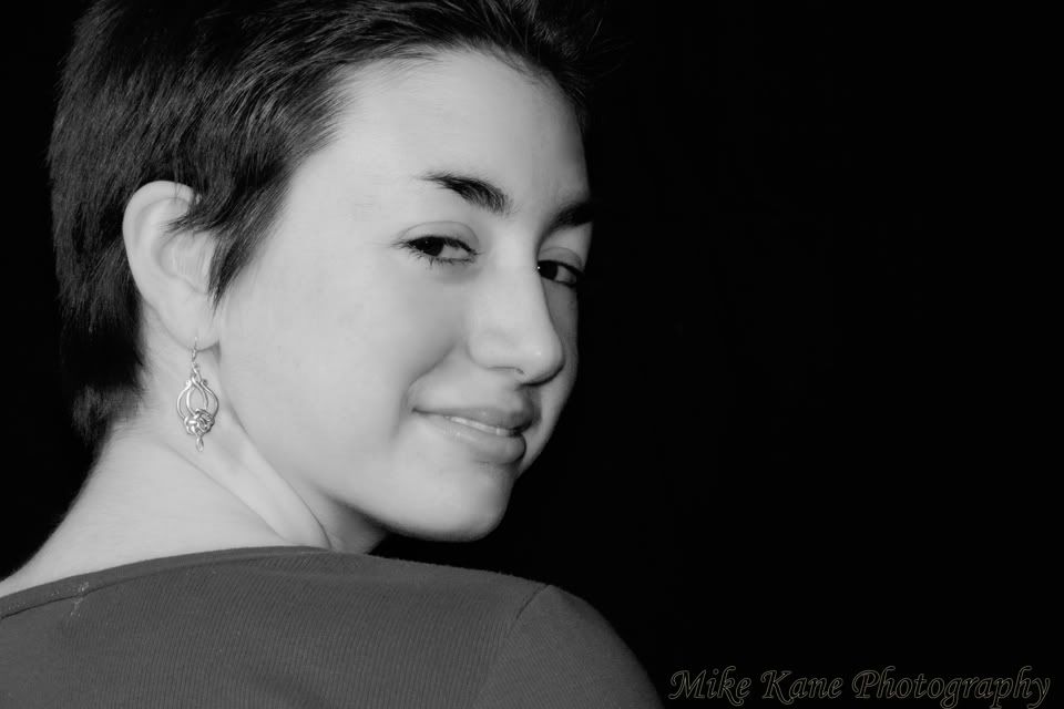 IMAGE: http://i154.photobucket.com/albums/s272/valentino_031/1_watermark-1.jpg