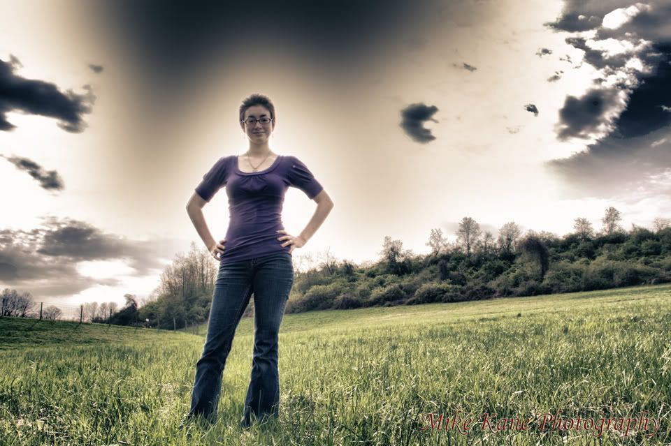 IMAGE: http://i154.photobucket.com/albums/s272/valentino_031/7_watermarked.jpg