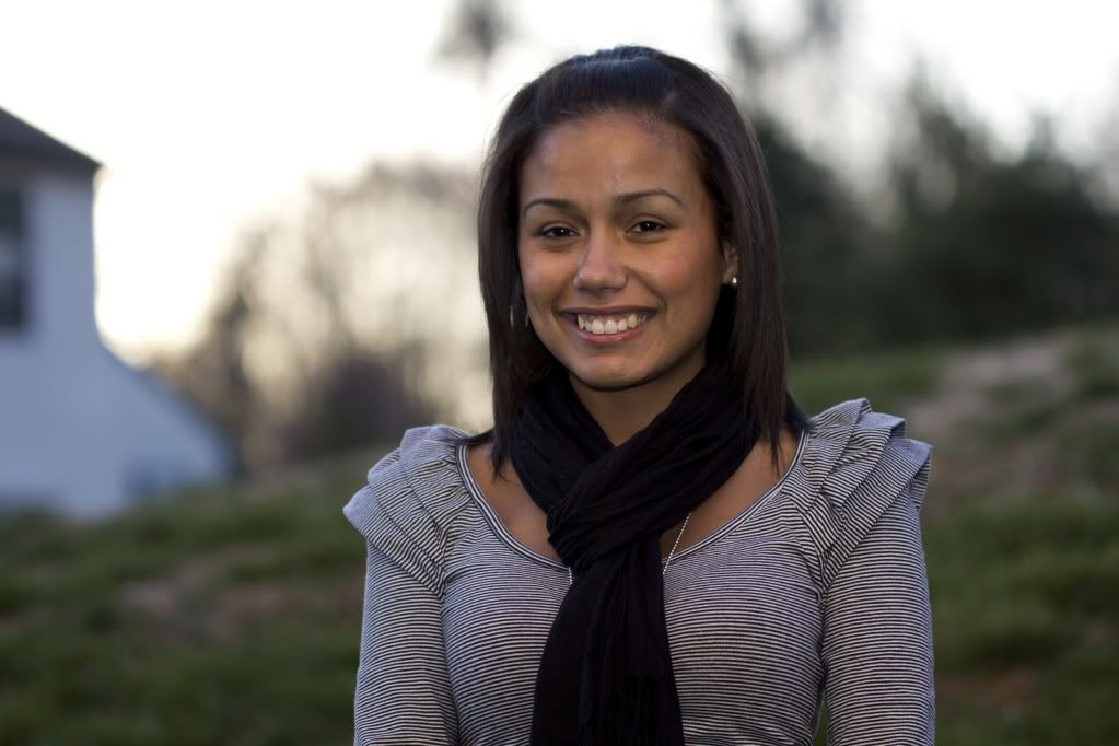 IMAGE: http://i154.photobucket.com/albums/s272/valentino_031/alyssafavorite2.jpg