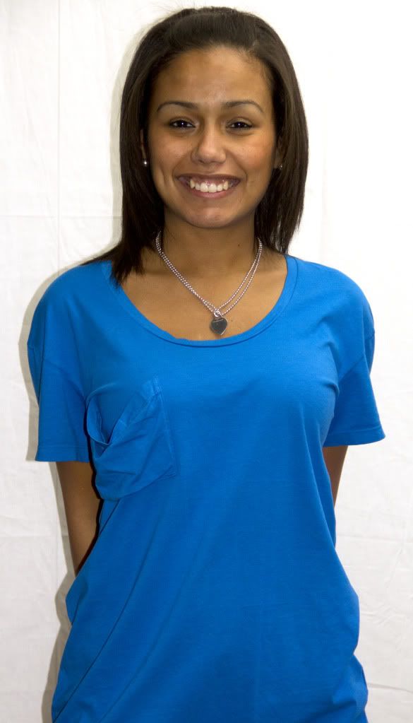 IMAGE: http://i154.photobucket.com/albums/s272/valentino_031/lyssafav6.jpg