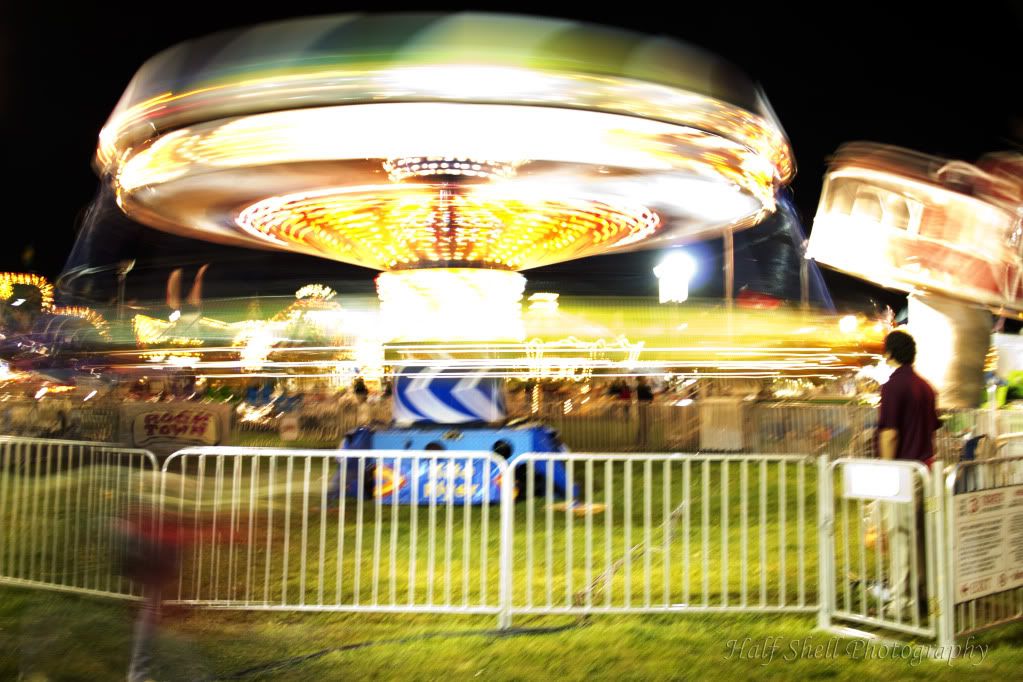 IMAGE: http://i154.photobucket.com/albums/s272/valentino_031/rides_at_fair.jpg
