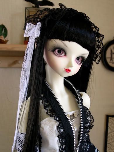 http://i154.photobucket.com/albums/s278/Akasha_6_6_6/Gothic%20dolls/doll064wk.jpg